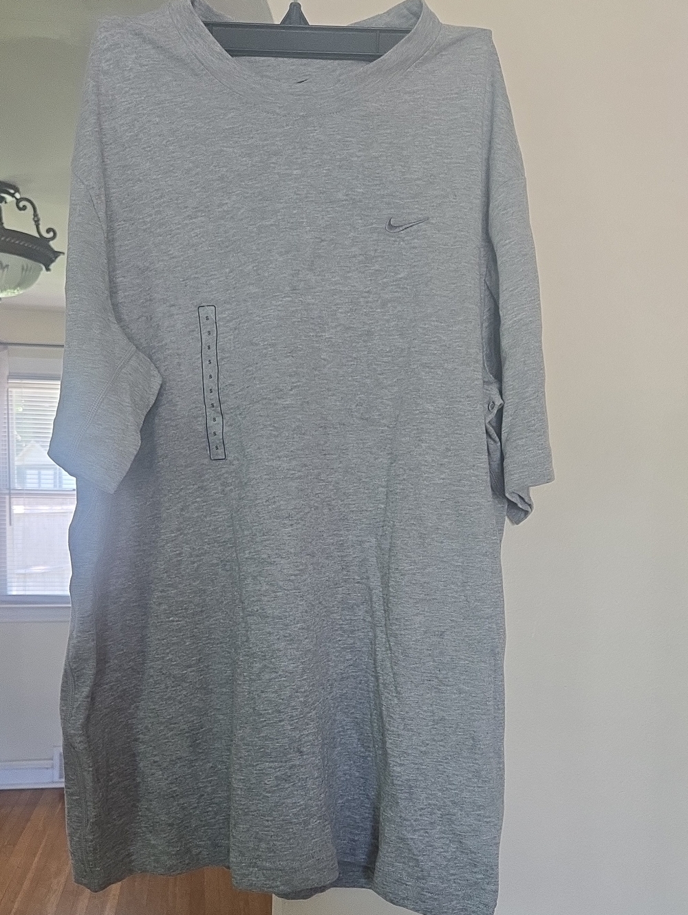 Nike Light Gray Short-Sleeve Crew Tee with Subtle Swoosh